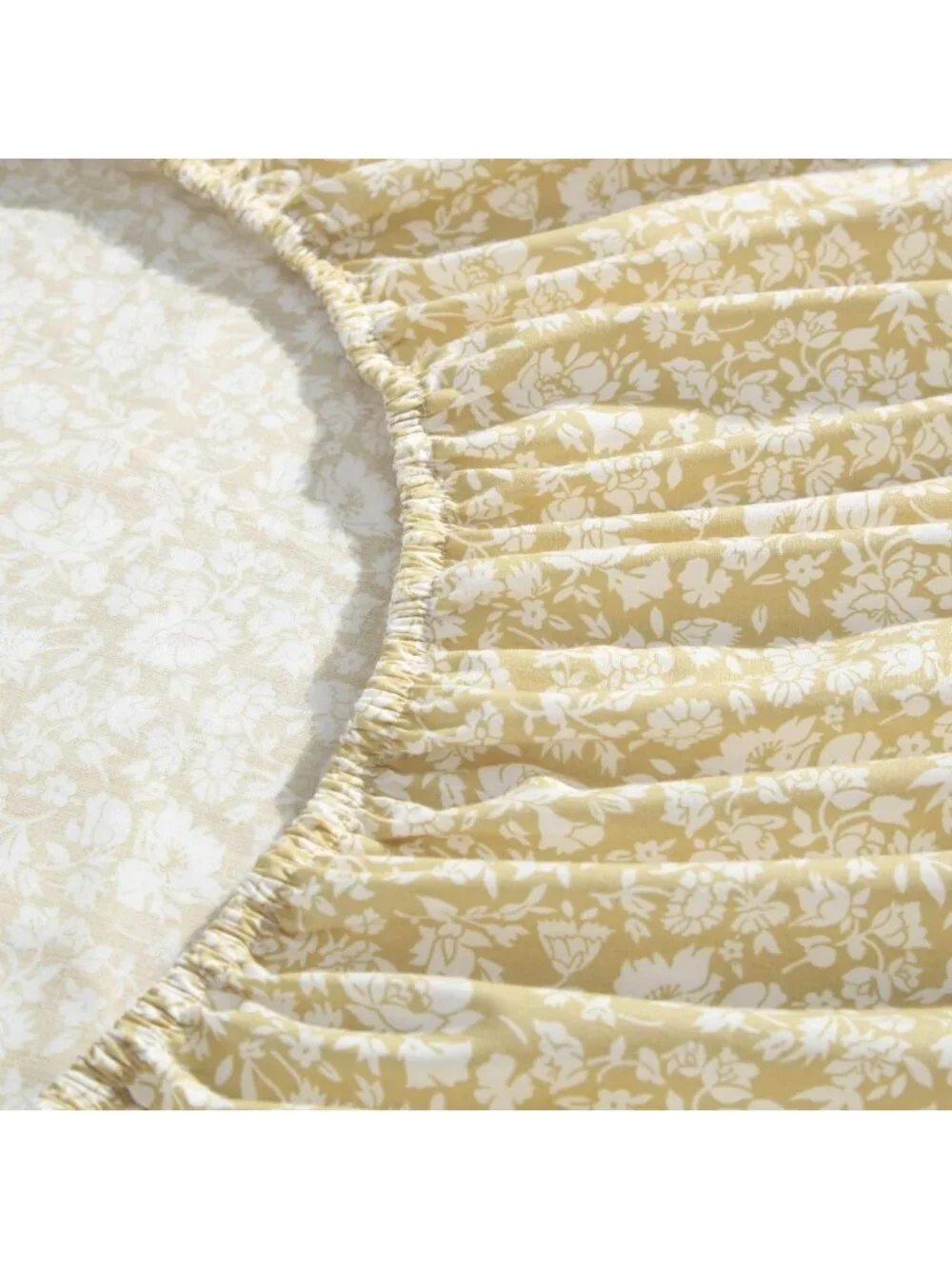 Cozy Queen Sheet Set with Fitted Sheet & Pillowcases - Soft, Durable Bedding